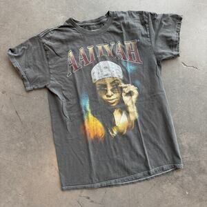 Vintage Y2K Aaliyah Short Sleeve Gray Hip Hop Concert Graphic Tee Women's S